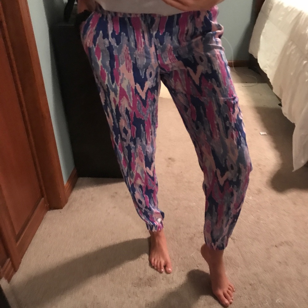 Lightweight patterned pant - Picture 3 of 6